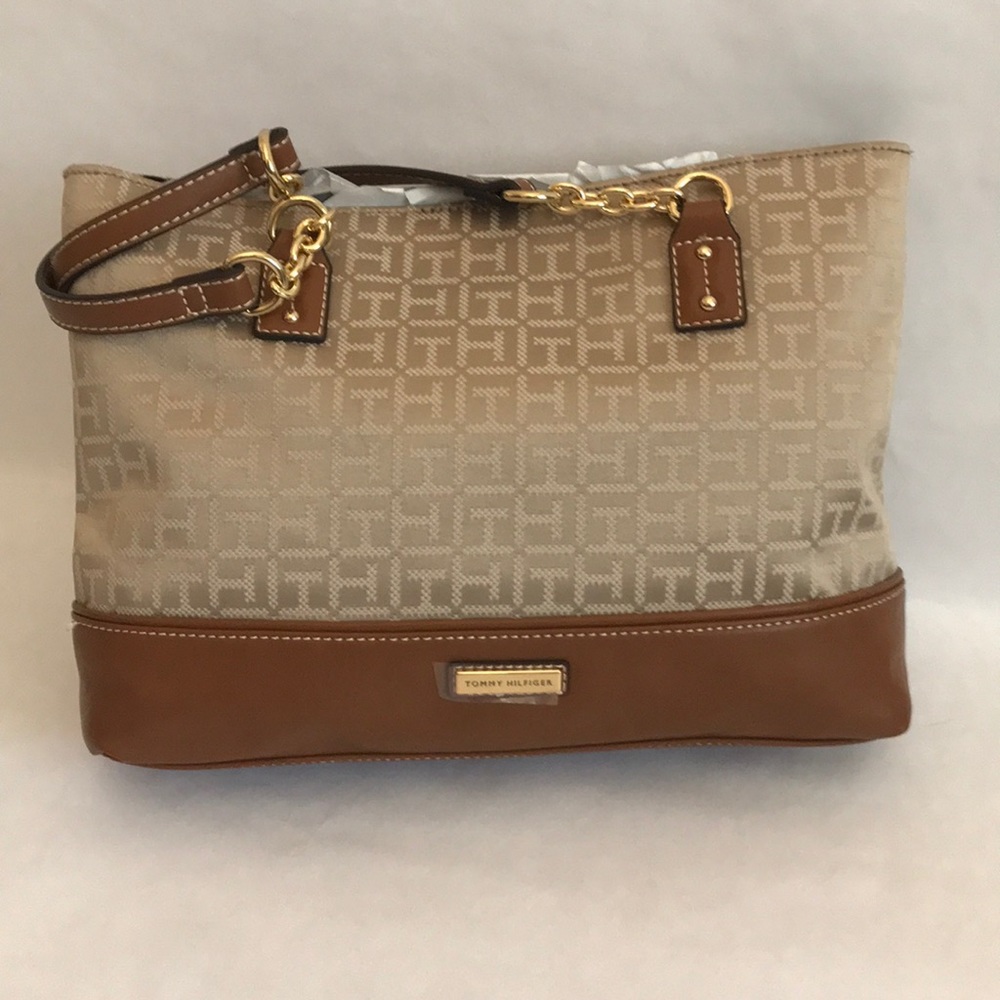 🔴SALE NEW Tommy Hilfiger Purse